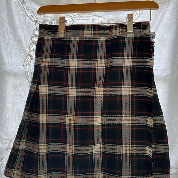 Authentic plaid kilt skirt (Made in Canada/ Size small) - Picture 2 of 3